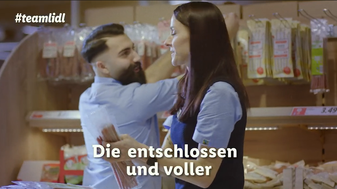 Frühaufsteher in der Filiale