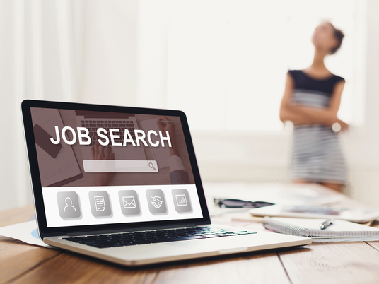 PC con scritta "Job Search"