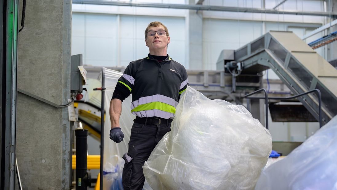 Lidl collega afvalverwerking met vuilniszak in distributiecentrum