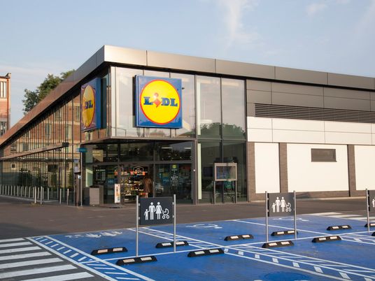 Ekspansja - sklep Lidla z dostosowanym parkingiem dla rodzin z dziećmi