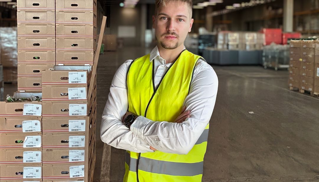 Mathias, dualer Student, im Lager