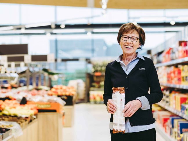 Filiale Verkäuferin Produkt