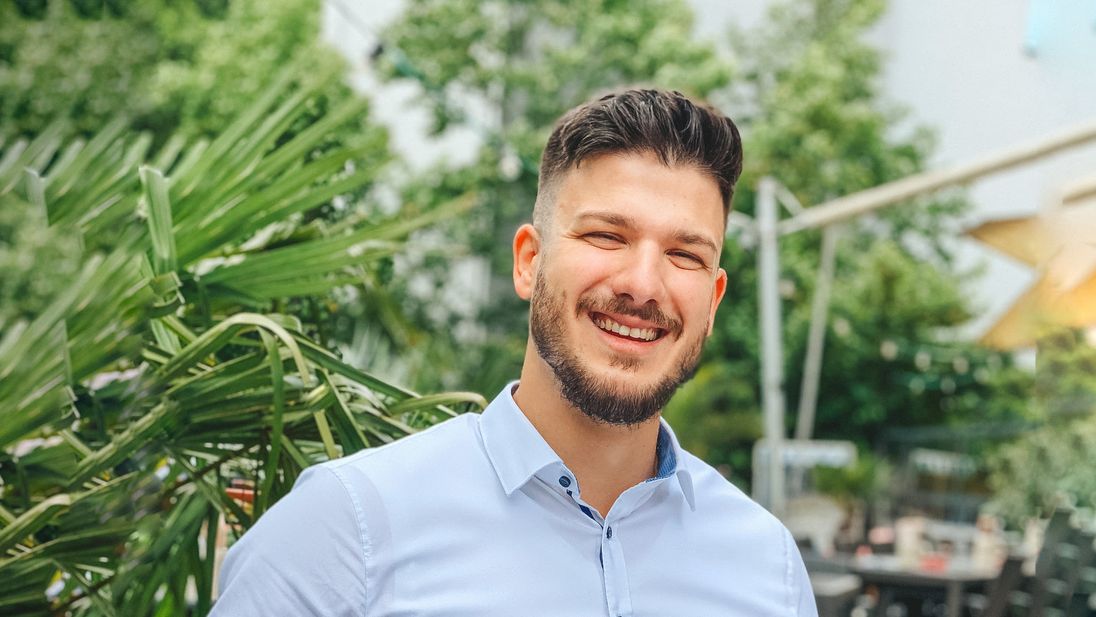 Miroslav wollte zu einem internationalen Arbeitgeber