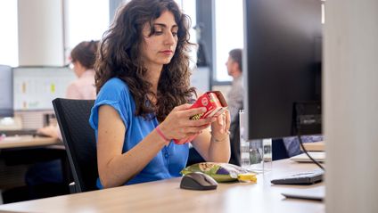 Collega analizza prodotti