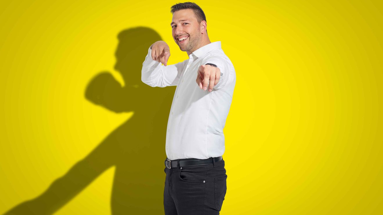 Emmanuele (buyer - copertina video)
