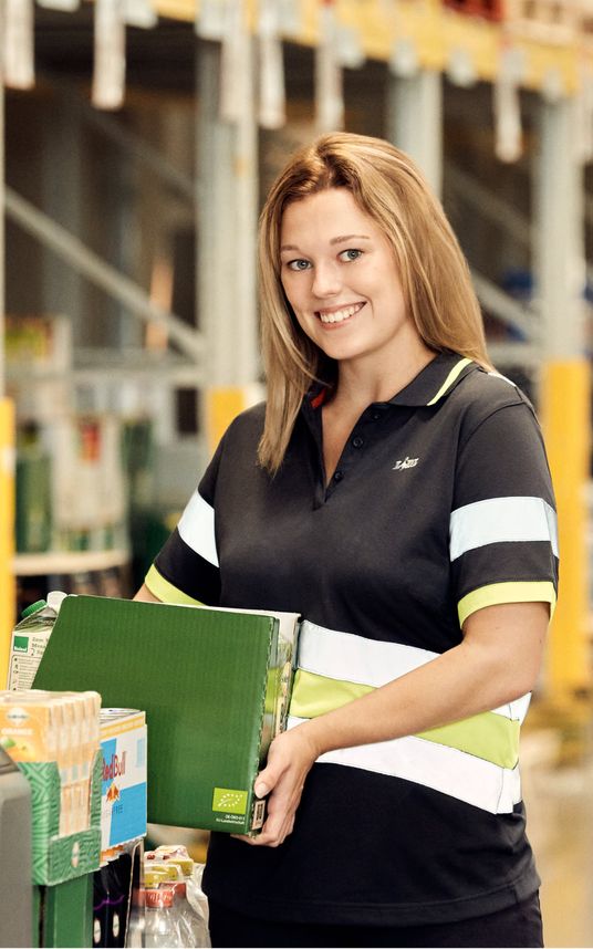 Azubi Logistikzentrum Paket